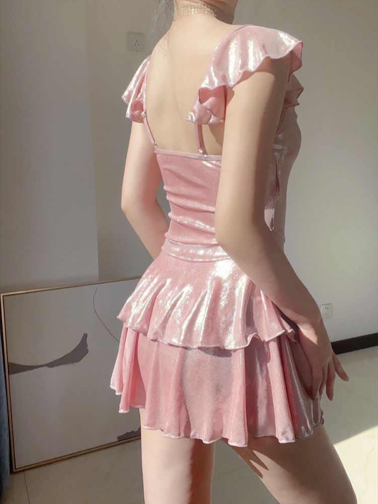Swimwear - ملابس سباحة نسائية وردية لامعة جذابة،