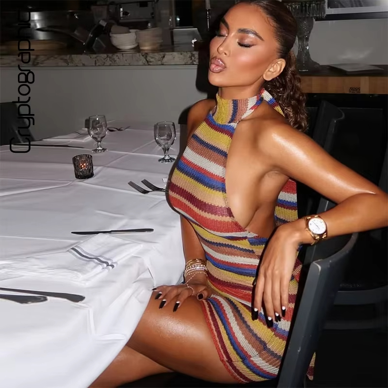 فستان قصير محبوك مخطط بياقة ها - مراجعة Y2K Backless Halter Mini Dress وسعره