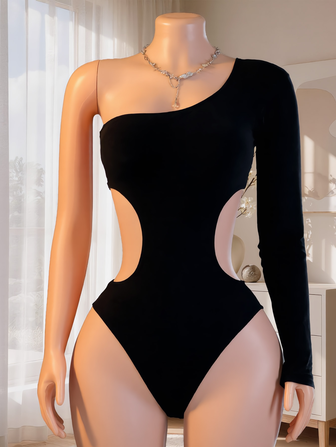 بودي سوت نسائي بكتف واحد وأكما - مراجعة Lingerie وسعره