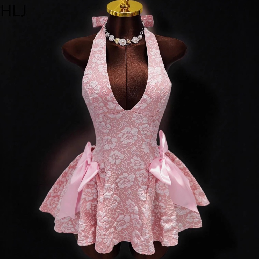 فستان نسائي جديد 2026 بتصميم Y - مراجعة Y2K Backless Halter Mini Dress وسعره